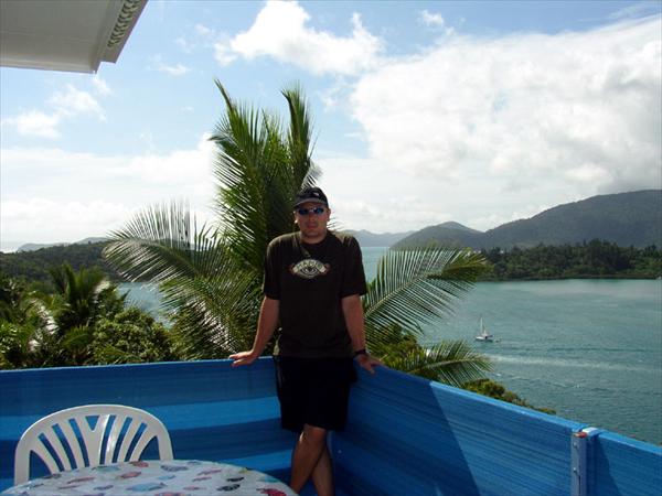 Latest image from Australia - Whitsunday Islands - Jan 2004